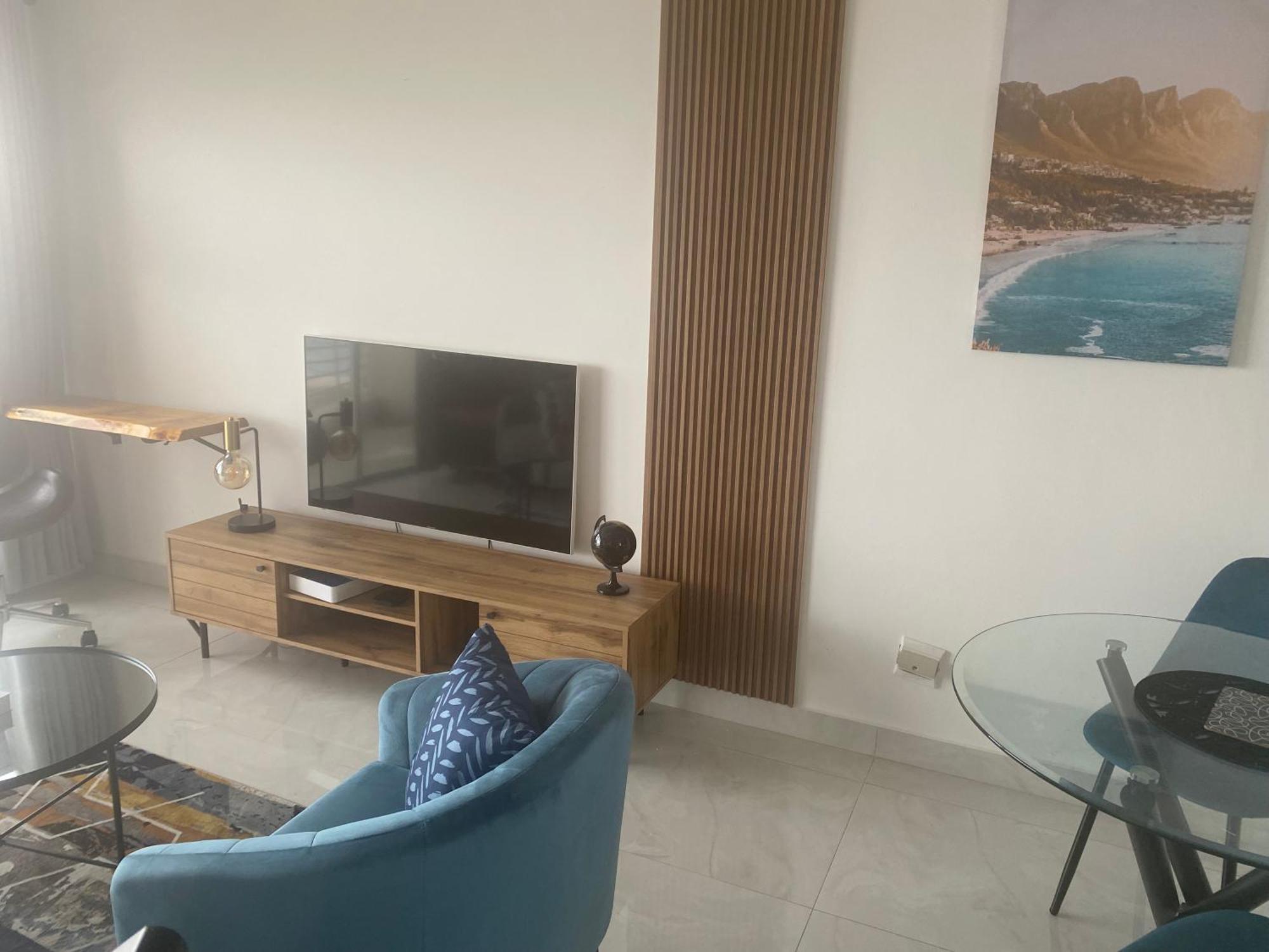 A602 The Bay Apartment *